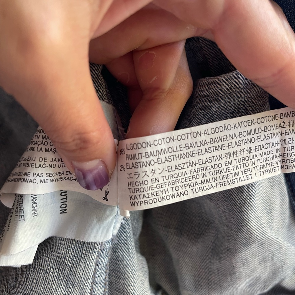 Zara Basic Cropped Denim Jacket - Size Medium - image 4